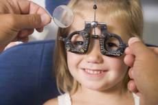 little girl eye exam